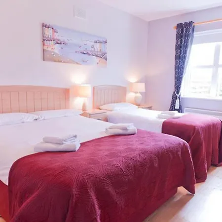 Upton Court & Holiday Cottages Kilmuckridge (Wexford)