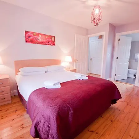 Upton Court & Holiday Cottages Kilmuckridge (Wexford)