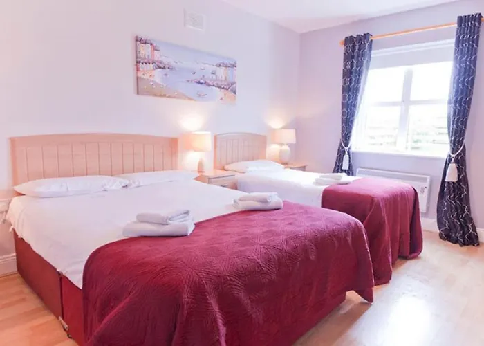 Upton Court & Holiday Cottages Kilmuckridge (Wexford)